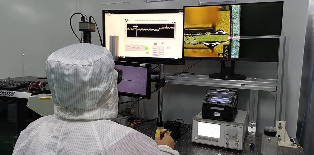 Fibra com Lente na Pesquisa com Lasers de Alta Potência Fibra com Lente na Pesquisa com Lasers de Alta Potência